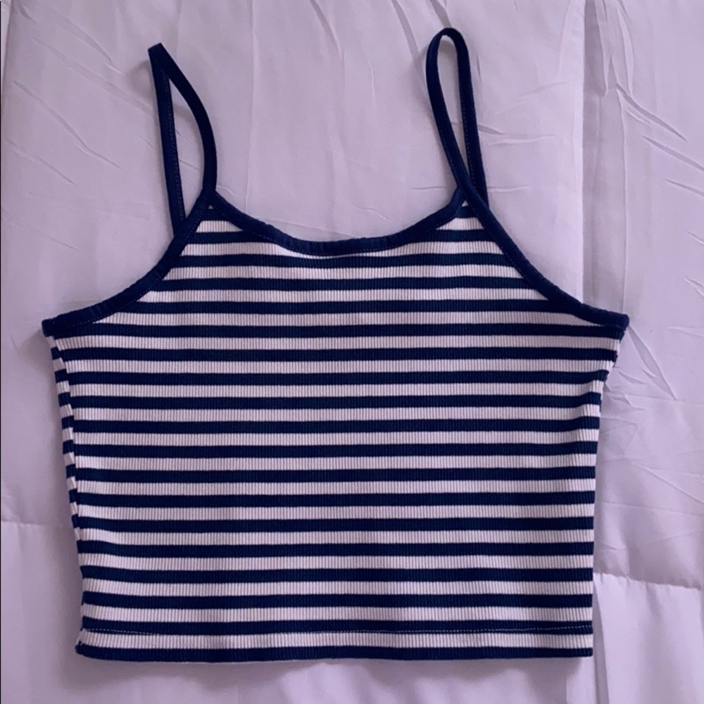 ✨SHEIN Cropped Tank Top✨